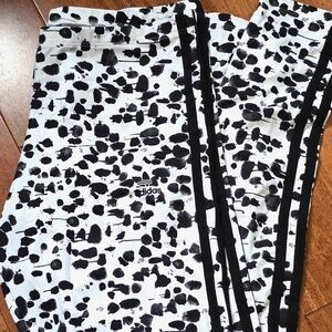Adidas three-stripe spotted leggings